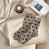 Calcetines de lana Maillard cachemir de caña media otoño e invierno engrosados cálidos calcetines para niños japoneses Joker lunares Zhuji al por mayor