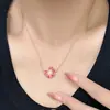Novo Colar Popular de Margarida Rosa da Xiaohongshu para Mulheres, Tendência e Cool, Mesmo Estilo do G-Dragon, Corrente Clavicular de Design de Alta Qualidade