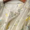 O jardim de verão está radiante e fresco! Romântico e elegante, complementa naturalmente o tom de pele, vestido de seda de cintura alta para mulheres