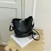 Bolso de cubo de lujo de alta gama para mujer, nuevo y moderno bolso de hombro vintage para el verano 2026, bolso cruzado versátil