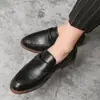 Mocasines retro modernos de talla grande para hombre transfronterizos, nuevos zapatos formales de cuero transpirables para negocios casuales para todas las estaciones
