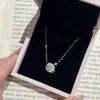 Collar de titanio con perlas y circonitas estilo ins coreano, cadena para la clavícula de nicho de lujo ligero de alta gama, elegante accesorio de cadena para el cuello para mujer