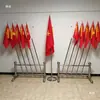 Soporte para asta de bandera de acero inoxidable Soporte para asta de bandera de jóvenes pioneros escolares Soporte para asta de bandera de sala de conferencias de empresa Base para asta de bandera de auditorio