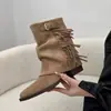 Botines de gamuza europeos y americanos con un toque Maillard para mujer, nuevos botines de moda versátiles para otoño e invierno 2026, zapatos de punta, botas hasta la rodilla