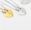 Collar de pareja de acero inoxidable con forma de corazón dividido y personalidad, disponible en stock, con combinación de amor y corazón de melocotón.