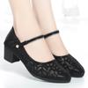 Sapatos de Malha para Mulheres 2023 Novos Sapatos de Verão Femininos Sapatos de Moda para Mães com Fivela Vazados Sandálias de Bico Fechado para Idosas