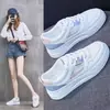 Zapatos Blancos para Mujer 2024 Zapatos Nuevos Zapatos Explosivos para Mujer Celebración de Internet Versátiles Estudiante Suela Suave Moda Casual Deportivos Zapatos de Tabla