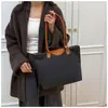 Bolso Tote Simple de Gran Capacidad 2025 Invierno Nuevo de Moda Bolso de Hombro Simple Bolso Cruzado Retro de Moda para Mujer