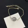 Collar de Bola Hueca Estilo Chanel Dorado V para Mujer, Nueva Cadena para Clavícula Versátil, Chapado en Oro Real de 18K Estilo Chanel al por Mayor