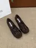 Primer Encuentro Verano 2026 Nuevos Zapatos Planos de Ballet con Tira Plisada de Nicho para Mujer, Zapatos Mary Jane Satinados Estilo Chanel