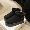 Botas de neve curtas femininas, novo estilo moderno de inverno 2026, com sola grossa, forradas com fleece, quentes e antiderrapantes, perfeitas para o clima frio do Nordeste da China