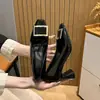 Estilo Novo Primavera 2026 Sapatos de Salto Único de Couro Patentado Cor Nude com Fivela Quadrada, Sapatos de Trabalho Confortáveis de Salto Alto Elegantes e Delicados Estilo Francês