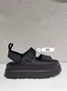 Sandálias Casuais Confortáveis de Salto Plataforma Peep Toe com Fivela de Velcro Nova Moda Verão 2024 Sapatos Casuais de Praia