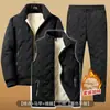 Traje deportivo para hombre Invierno con forro polar Abrigo engrosado de vellón de cordero Ropa de invierno para mediana edad y ancianos Conjunto cálido de tres piezas para papá