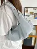 Yozzi 2026 bolso nuevo de alta moda para mujer de principios de otoño, bandolera casual retro elegante, bolso tote con tachuelas