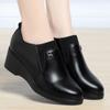 Sapatos de couro com entrega em uma peça e salto plataforma para mulheres 2024 novos sapatos femininos baixos para meia-idade e idosos couro macio sapatos de mãe sapatos únicos de primavera e outono