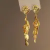Pendientes Largos Metálicos con Borlas y Discos Estilo Retro Francés Madrid Night, Diseño de Nicho