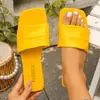 Comercio Exterior Europeo y Americano Tallas Grandes 2026 Verano Punta Cuadrada Chanclas Planas Sandalias de Playa Casuales de Una Tira para Mujer chanclas