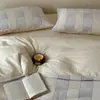 Juego Sencillo de Doble Capa de Gasa Jacquard de Cuatro Piezas, Algodón Puro, Patrón de Cuadros Azules, 1.8m, 2.0m Juego de Cama