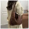 Bolso Tote Simple de Gamuza de un Solo Hombro para Mujer, Nuevo Retro 2025 Estampado de Leopardo Diseño Personalizado Tendencia de Tela