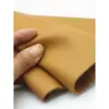 Material de couro de vaca de camada superior tecido de couro couro marrom escuro marrom-amarelado sofá cor de castanha cabeceira estofamento macio tecido de couro