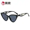 Nuevas Gafas de Sol para Mujer Estilo Ojo de Gato Huecas con Perlas Retro Versátiles Moda Europea y Americana Chica Popular Protección Solar para Exteriores Gafas de Sol Transfronterizas