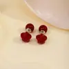 Brincos Coração com Laço Vermelho Ancola para Outono e Inverno, Realçam a Pele e Fazem o Rosto Parecer Menor, Luxo Leve com um Toque de Alto Padrão, Brincos Estilo Ano Novo