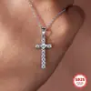 Colar Cruz de Prata Esterlina S925 para Mulheres, Totalmente Cravejado com Diamantes, Estilo de Luxo Leve, Corrente para Clavícula, Design Exclusivo, Sensação de Alto Padrão, Atacado