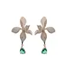 Aretes de Flor de Zircón con Forma de Gota de Agua Bañados en Oro Real de 18K para Mujer, Aretes de Lujo Ligero de Alta Gama, Aretes de Diseño de Nicho a la Moda