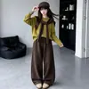 Conjunto de outono para meninas 2026 novo estiloso e moderno conjunto de suéter com xale e calça de lã para meninas mais velhas, conjunto infantil estilo floresta