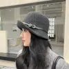 Boina Preta para Mulheres 2026 Novo Outono e Inverno Estilo Francês Hepburn Chapéu de Expats Chapéu de Pescador de Lã