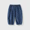 Calças Jeans Lanternas de Verão para Meninas com Bolinhas e Renda em Azul Claro e Azul Escuro, Calças Anti-Mosquito, Calças Casuais Largas para Bebês
