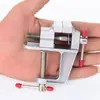 Torno de Bancada Feito à Mão para Uso Doméstico, Pequena Bancada de Marcenaria, Mini Torno de Fixação de Ferragens em Miniatura, Ferramenta Manual