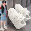 Nuevas Zapatillas Blancas Infantiles 2025 para Niños y Niñas, Zapatos Deportivos Ligeros, Zapatillas Casuales Versátiles para Correr para Estudiantes, Venta al por Mayor