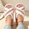 Pantuflas de felpa a rayas transfronterizas para mujer, para uso en casa en otoño e invierno, con suela gruesa, punta abierta, antideslizantes, cálidas para interior, de algodón