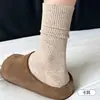 Meias femininas de algodão brancas, absorventes de suor, respiráveis, resistentes a odores, comprimento até o meio da panturrilha, elásticas, sem costura, resistentes ao desgaste, meias esportivas anti-pilling