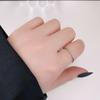 Anillo Liso de Zirconia Simple de Venta Caliente Europeo y Americano para Mujeres, No se Desvanece, Lujo Ligero, Accesorios de Joyería de Acero de Titanio de Alta Gama al por Mayor