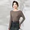 Suéter de Tricô de Lã Sem Costura Yangzi Yarn para Mulheres, Padrão Ondas d'Água, Gola Redonda, Corte Justo, Suéter Base para Camadas Outono e Inverno