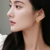 Aretes de encaje hueco para mujer, broches para la oreja en tono dorado, tachuelas con forma de hoja y concha, elegantes aretes de aro redondos, aretes vintage franceses