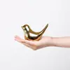 Arte Moderna Nórdica Estilo Minimalista Modelo de Quarto Estudo Pássaro Dourado de Cerâmica Decoração Suave Ornamento Criativo