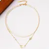 Colar de Pérolas com Design de Nicho Levemente Luxuoso, Apresentando uma Letra e Estilo Vintage de Cinco Estrelas, Versátil e Fashion, Adequado para Correntes de Suéter de Inverno, Atacado