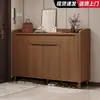 Zapatero de madera maciza para uso doméstico, adecuado para entradas y almacenamiento interior, diseño de montaje en pared, nuevo modelo 2026, estilo popular, zapatero de alta gama