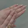 Unhas Vestíveis Estilo Popular Europeu e Americano, 24 Peças, Rosa Nude com Detalhes Dourados, Pontas de Unha Estilo Leve Luxo Francês, Unhas Postiças Destacáveis Transfronteiriças