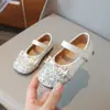 Sapatos de Princesa para Meninas 2026 Primavera e Outono Novo Estilo Sapatos de Couro para Meninas Moda Sapato Único de Cristal Solado Macio Brilhante Strass Sapatos Casuais