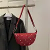 Bolso de Hombro y Axila para Commuter con Diseño de Nicho Nuevo Estilo 2026 Personalizado Casual Estilo Europeo y Americano Retro Coreano Bolso Silla de Montar