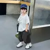 Conjunto de Verão com Manga Curta para Meninos Estilo 2026, Roupas de Verão Frescas e Estilosas com Meia Manga para Meninos, Versão Coreana Camiseta Fina Infantil