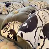 Novo conjunto de cama de 4 peças de alta densidade, grau A, com estampa de veludo de leite, extra-espesso, para uso doméstico, incluindo uma capa de edredom individual