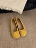 Sapatos Femininos de Salto Baixo Estilo Retrô Francês com Laço Novos da Coleção Primavera/Verão 2025 Sapatos Macios Leite