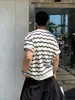 Camiseta de Manga Corta Fresca de Seda de Hielo Hueca Estilo Coreano para Hombre, Camisa de Punto Rayada de Verano con un Toque de Lujo, Top Camiseta Holgado Elegante