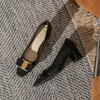 Zapatos de Piel de Oveja Estilo Chanel Tacón Grueso de Una Sola Capa para Mujer 2024 Primavera y Otoño Color Elegante Combinado Zapatos Franceses Poco Profundos para Madres Zapatos Profesionales de Tacón Alto